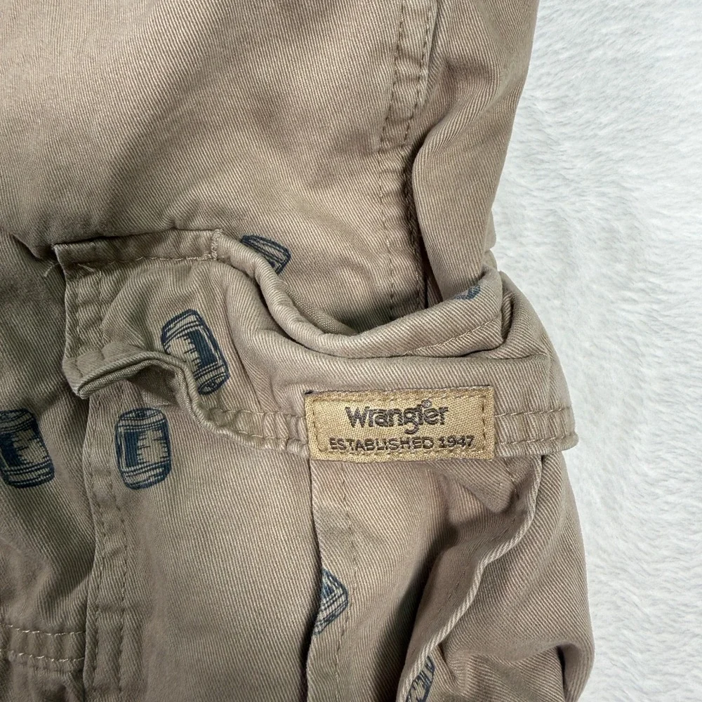 Wrangler Mens Khaki Barrel Print‎ Cargo Shorts Size 40